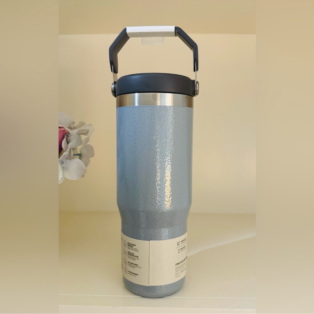 🎉LAST PIECE🎉Stanley 30 Oz. IceFlow Tumbler with Flip Straw‎ Heather Silver - Picture 2 of 10